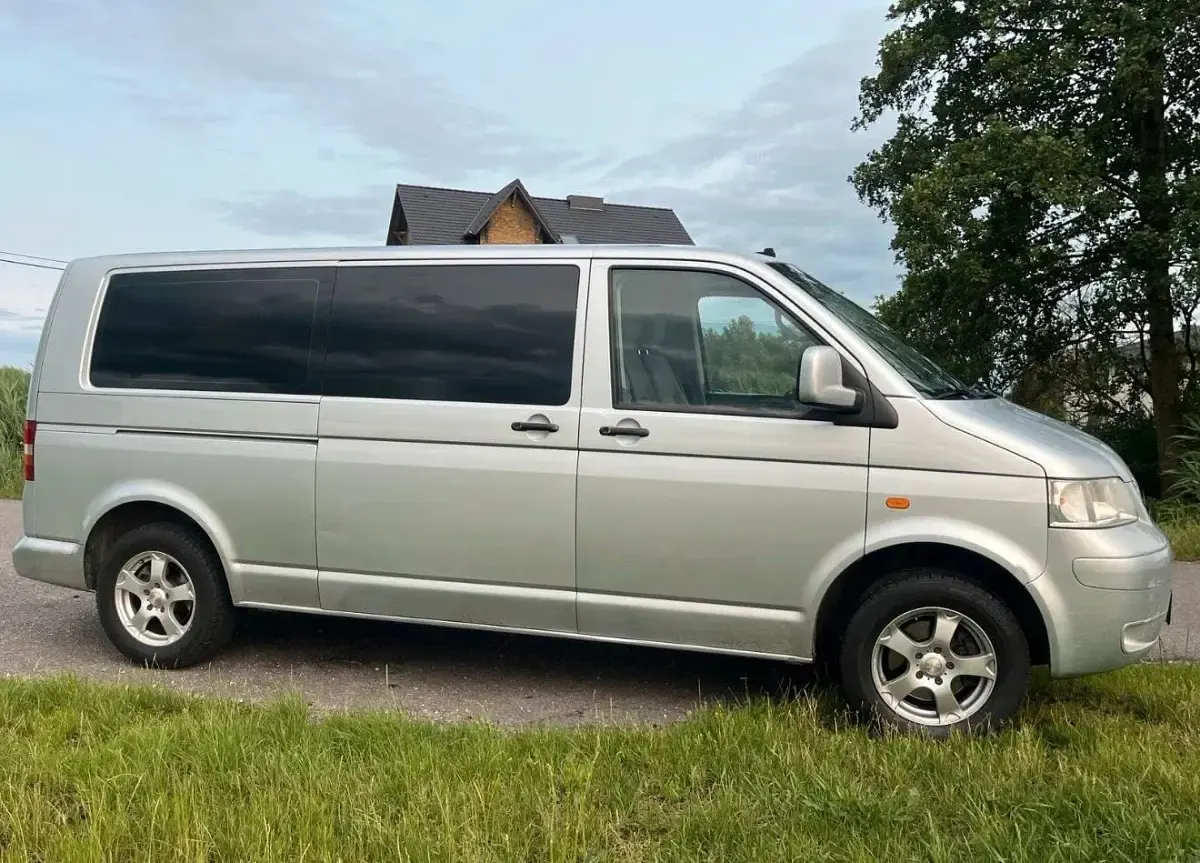 Gebraucht VW Caravelle 131 PS (96 kW) 2005 Silber Van