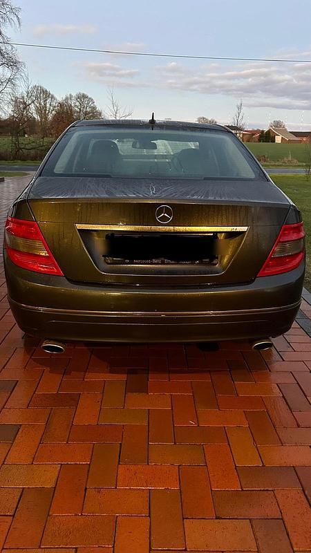 Grau Gebraucht 2010 Mercedes 350 Limousine | 10.500 € (Fairer Preis) - Bild 1/4