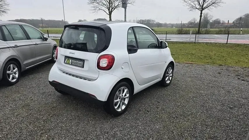 Gebraucht Smart ForTwo Coupé Basis 90 PS (66 kW) 2019 Weiß Coupé