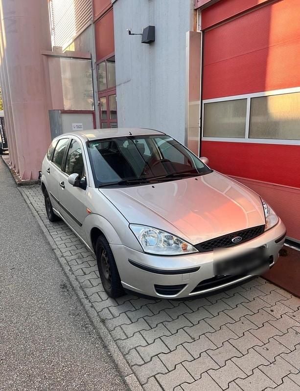 Gebraucht Ford Focus Ghia 100 PS (73 kW) 2001 Grau Kleinwagen