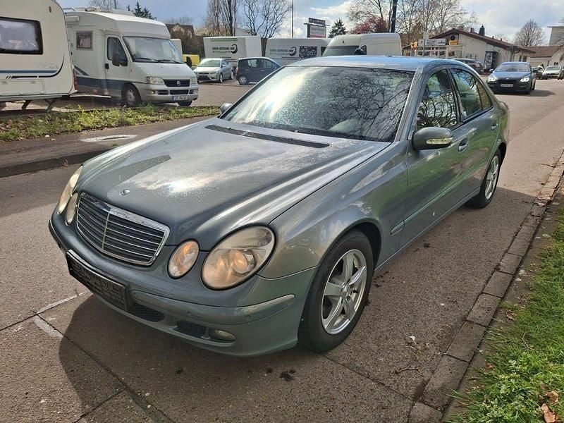 Gebraucht Mercedes E200 163 PS (119 kW) 2006 Grau Limousine