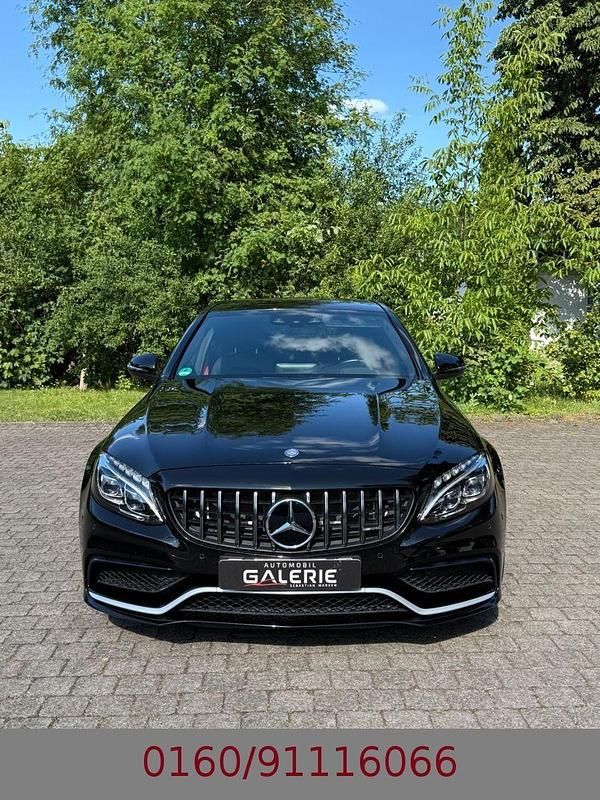 Schwarz Gebraucht 2016 Mercedes C63 AMG AMG Limousine | 45.690 € (Fairer Preis) - Bild 1/4