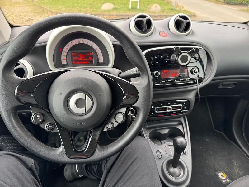 Gebraucht Smart ForTwo Coupé 71 PS (52 kW) 2019 Schwarz Coupé