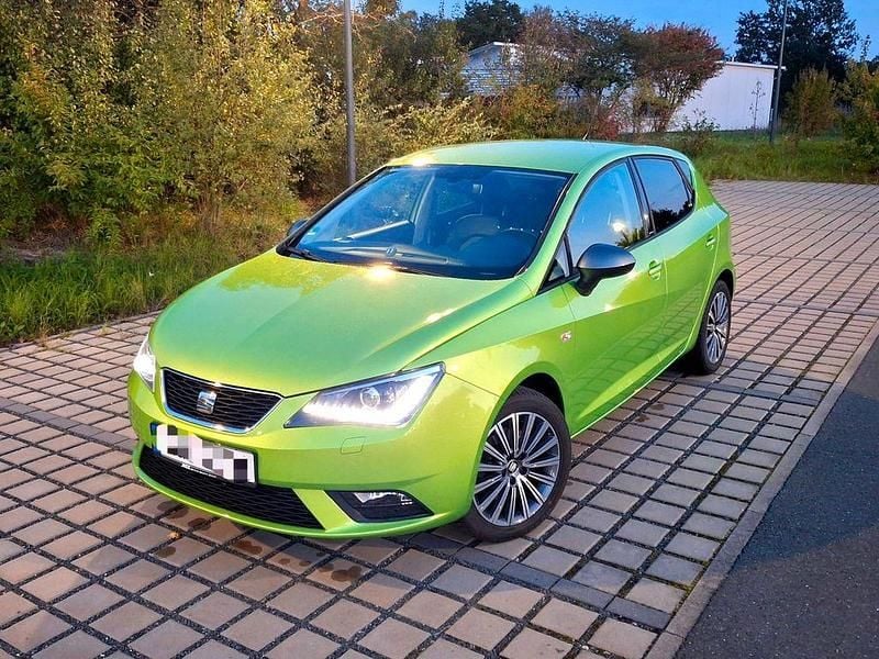 Grün Gebraucht 2016 Seat Ibiza CONNECT Kleinwagen | 7.850 € (Guter Preis) - Bild 1/4