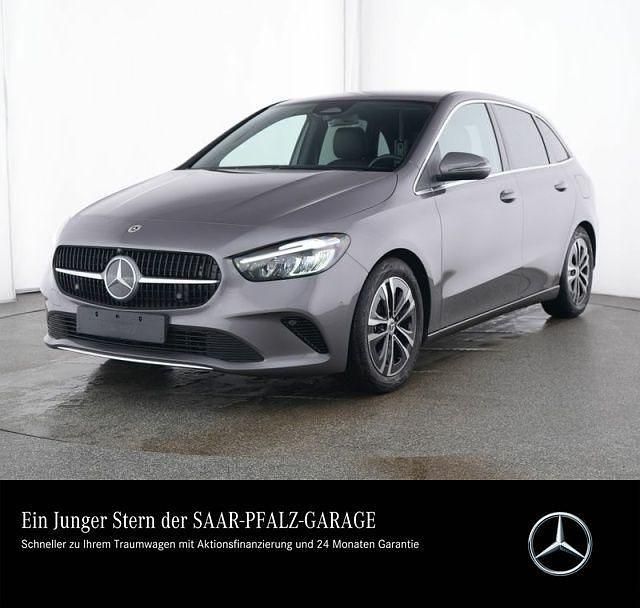 Lack mountaingrau Gebraucht 2024 Mercedes B200 Progressive Van / Kleinbus | 31.950 € (Fairer Preis) - Bild 1/4