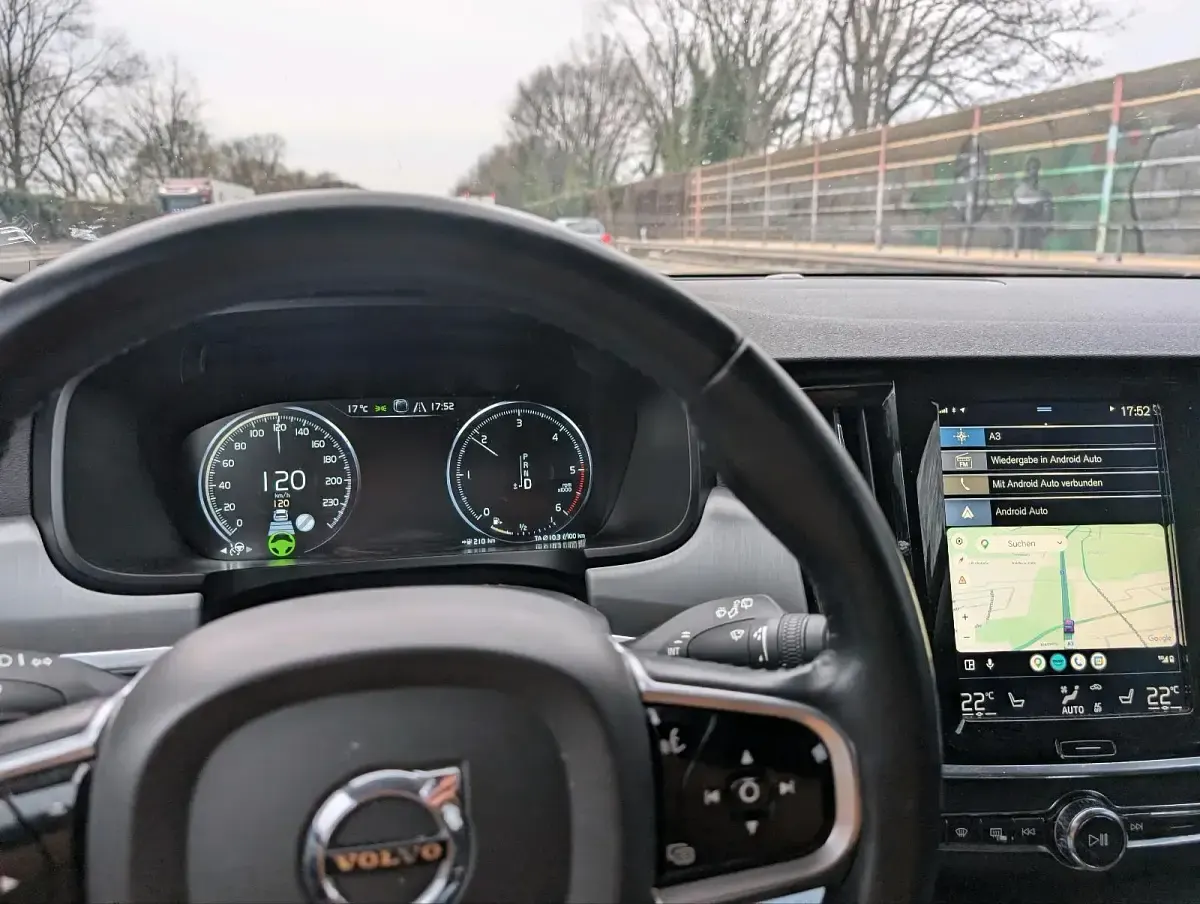 Gebraucht Volvo V90 190 PS (139 kW) 2016 Weiß Kombi
