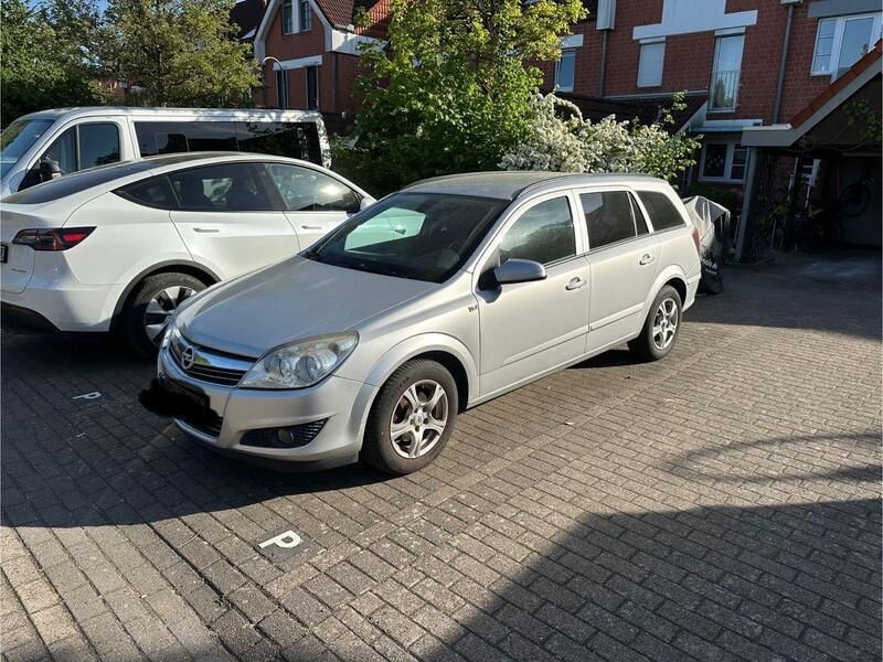 Silber Gebraucht 2007 Opel Astra Edition Kombi | 2.299 € (Fairer Preis) - Bild 1/4