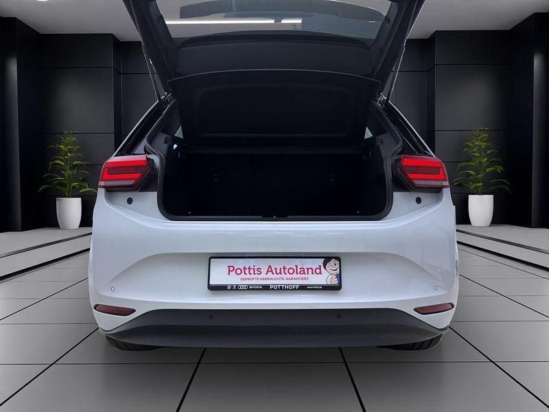Gebraucht VW ID.3 Pure 110 kW (150 PS) 2021 Weiß Kleinwagen