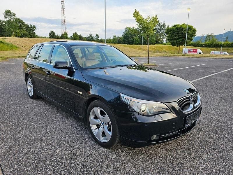 Schwarz Gebraucht 2004 BMW 545 Kombi | 8.500 € (Fairer Preis) - Bild 1/4
