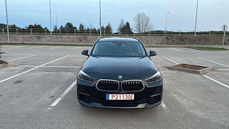 Schwarz Gebraucht 2023 BMW X2 Advantage SUV | 31.800 € (Teuer) - Bild 1/4