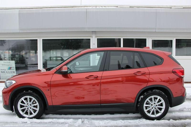 Gebraucht BMW X1 Advantage 140 PS (102 kW) 2022 Orange SUV