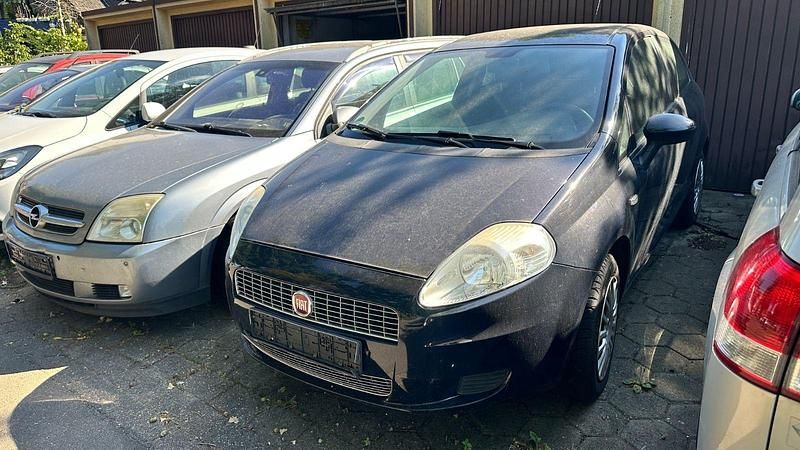 Blau Gebraucht 2009 Fiat Grande Punto Active Kleinwagen | 1.500 € (Superpreis) - Bild 1/4