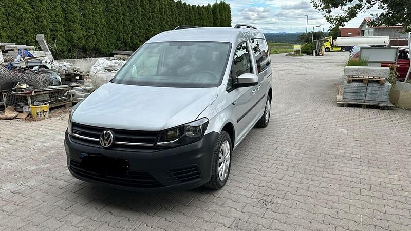 Silber Gebraucht 2016 VW Caddy Van / Kleinbus | 10.000 € (Teuer) - Bild 1/4