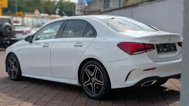 Gebraucht Mercedes A200 AMG line 163 PS (119 kW) 2022 Andere Limousine