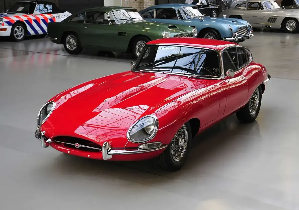 Gebraucht Jaguar E-Type 265 PS (194 kW) 1963 Rot Coupé