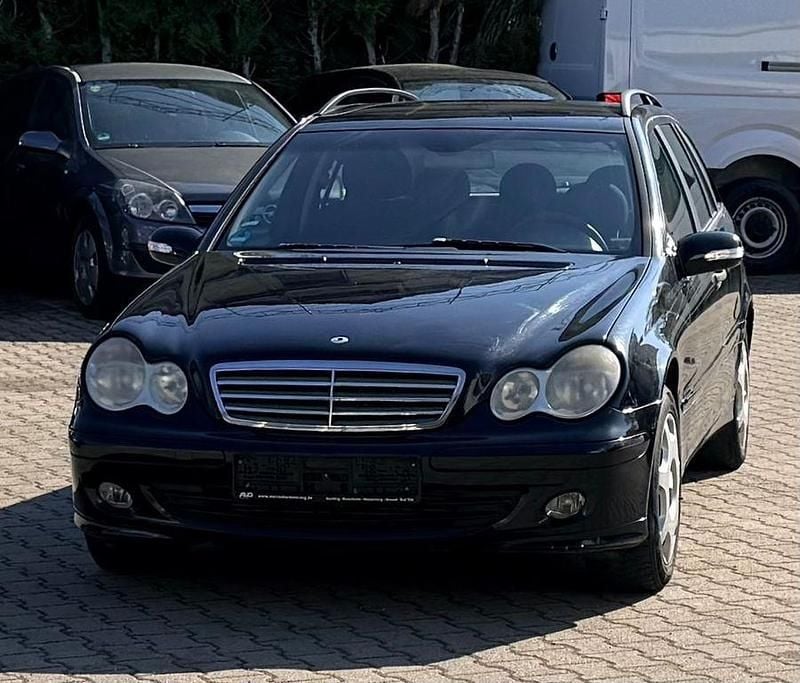 Gebraucht Mercedes C180 143 PS (105 kW) 2004 Schwarz Limousine