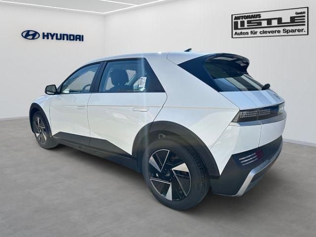 Neu Hyundai Ioniq Basis 125 kW (170 PS) 2026 Weiss Kleinwagen