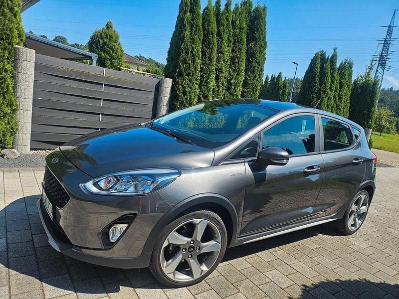 Schwarz Gebraucht 2018 Ford Fiesta Active Kleinwagen | 9.600 € (Guter Preis) - Bild 1/4