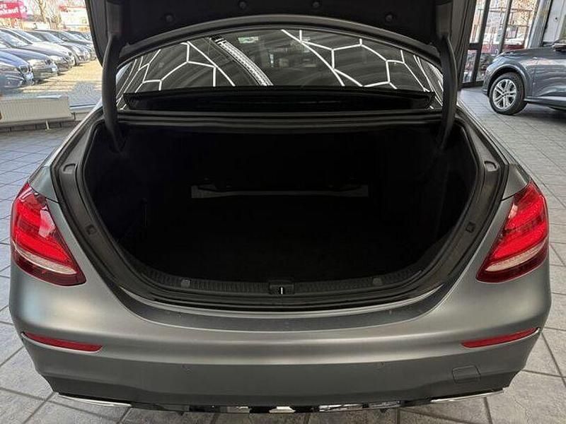 Gebraucht Mercedes E450 AMG line 367 PS (269 kW) 2019 Designo magno Limousine
