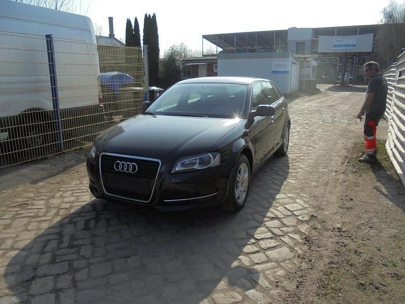 Gebraucht Audi A3 105 PS (77 kW) 2012 Schwarz Kleinwagen