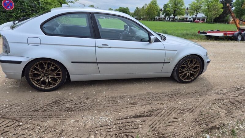 Gebraucht BMW 325 Sport Line 192 PS (141 kW) 2002 Silber Limousine