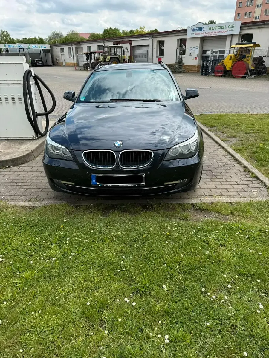Gebraucht BMW 520 163 PS (119 kW) 2010 Blau Kombi