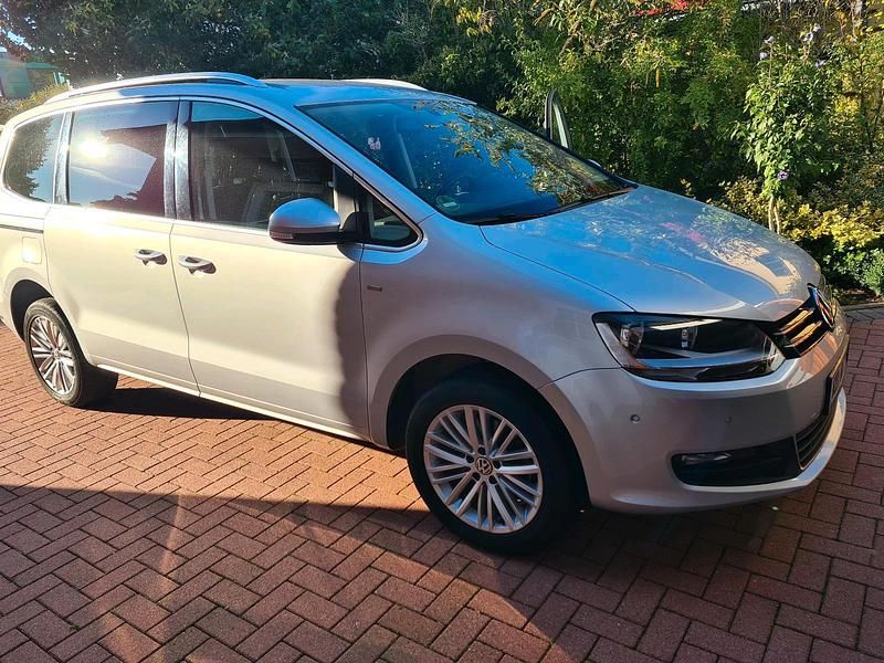Silber Gebraucht 2014 VW Sharan Cup Van / Kleinbus | 14.500 € (Fairer Preis) - Bild 1/4