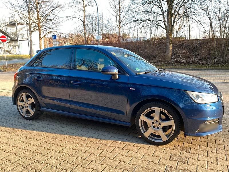Gebraucht Audi A1 Sportback 125 PS (91 kW) 2017 Blau Kleinwagen