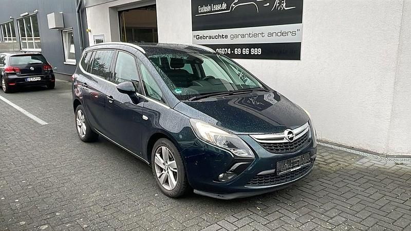 Grün Gebraucht 2015 Opel Zafira Tourer Innovation Van / Kleinbus | 5.740 € (Guter Preis) - Bild 1/4