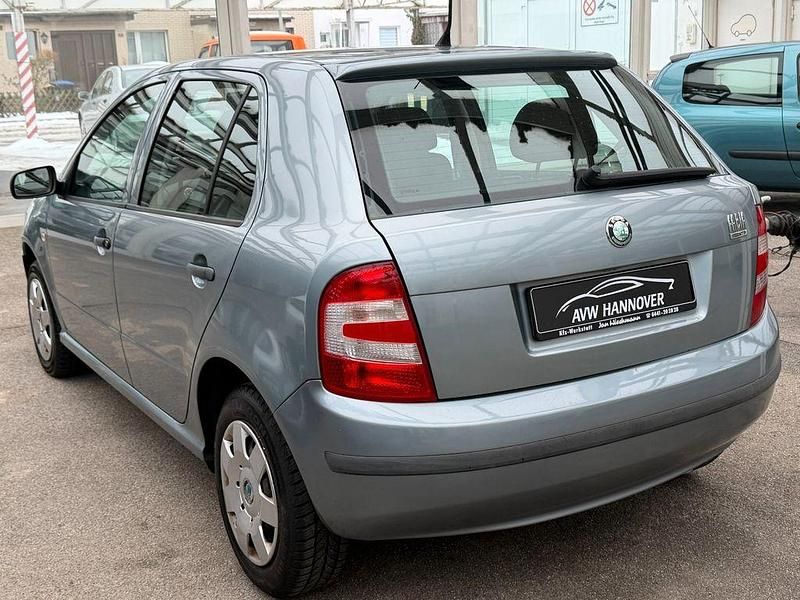 Gebraucht Skoda Fabia Cool Edition 54 PS (39 kW) 2006 Grau Limousine