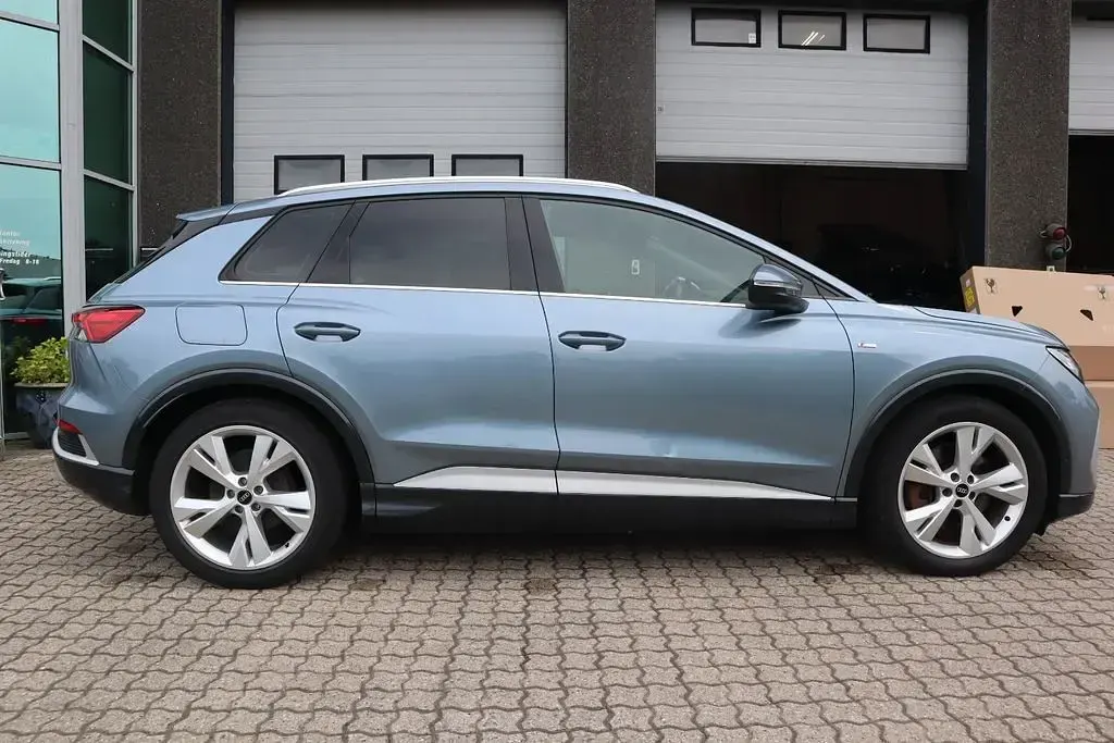 Gebraucht Audi Q4 e-tron Basis 194 kW (265 PS) 2022 Blau SUV