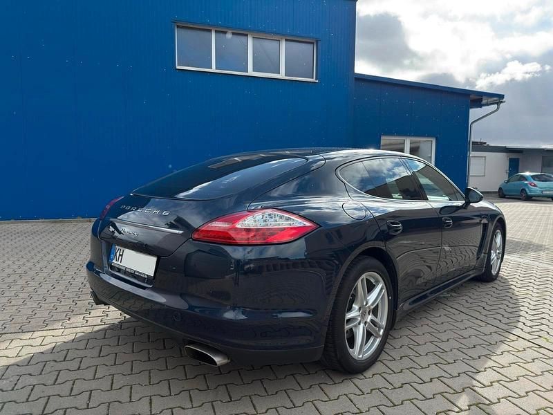 Gebraucht Porsche Panamera 299 PS (219 kW) 2012 Blau Limousine