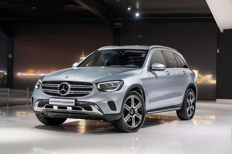 Grau Gebraucht 2022 Mercedes GLC400d SUV | 47.980 € (Guter Preis) - Bild 1/4