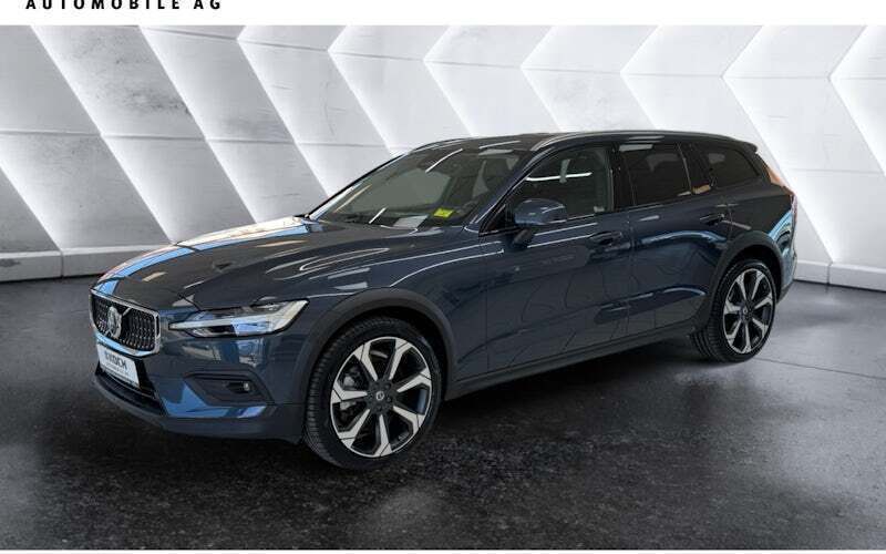Blau Gebraucht 2024 Volvo V60 CC Ultimate Kombi | 47.880 € (Guter Preis) - Bild 1/4