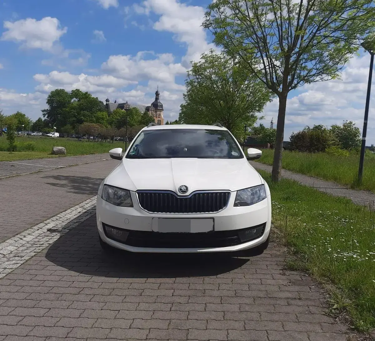 Gebraucht Skoda Octavia 105 PS (77 kW) 2013 Weiß Kombi