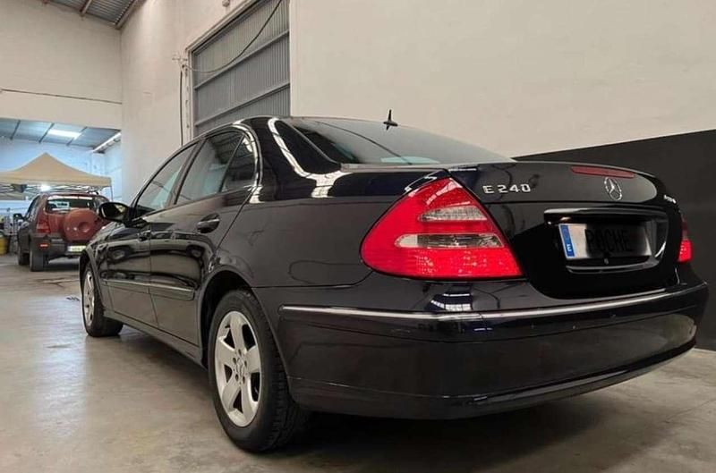 Gebraucht Mercedes E240 177 PS (130 kW) 2004 Limousine