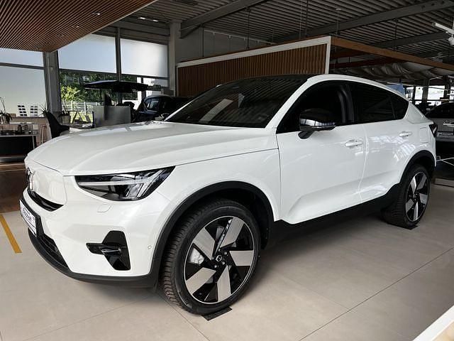 Crystalweiß metallic Gebraucht 2024 Volvo EC40 Ultimate SUV | 36.980 € (Guter Preis) - Bild 1/4