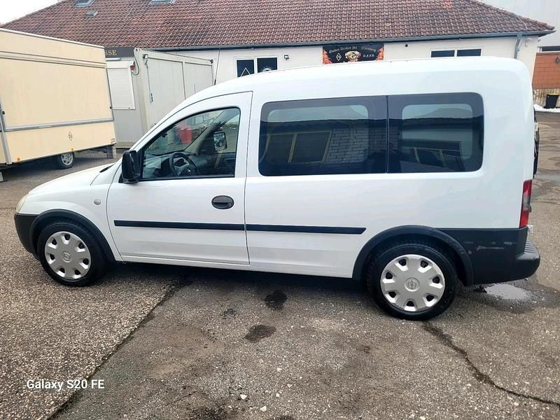 Gebraucht Opel Combo 75 PS (55 kW) 2011 Weiß Van / Kleinbus