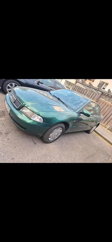 Gebraucht Audi A4 105 PS (77 kW) 1997 Grün Limousine