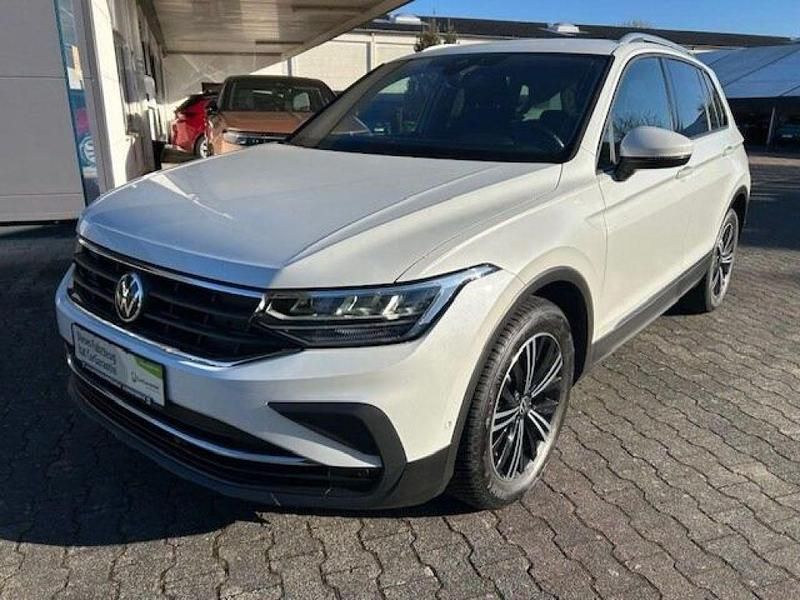 Gebraucht VW Tiguan 150 PS (110 kW) 2021 Weiß (metallic) SUV