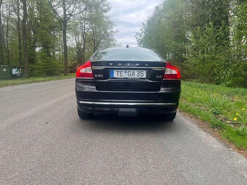 Gebraucht Volvo S80 Executive 163 PS (119 kW) 2014 Schwarz Limousine