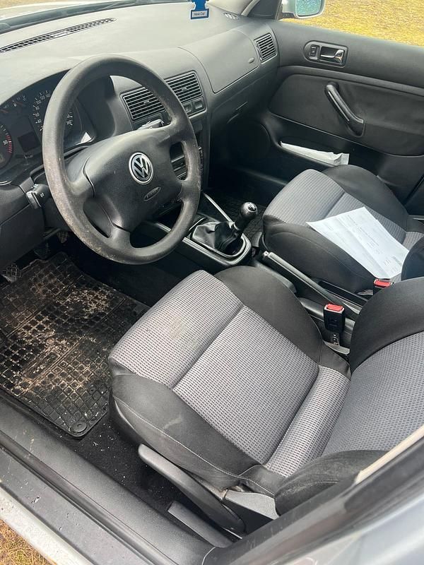 Gebraucht VW Golf IV 116 PS (85 kW) 2003 Silber Kleinwagen