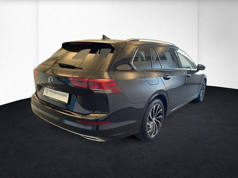 Gebraucht VW Golf VIII Active 150 PS (110 kW) 2022 Schwarz Kombi