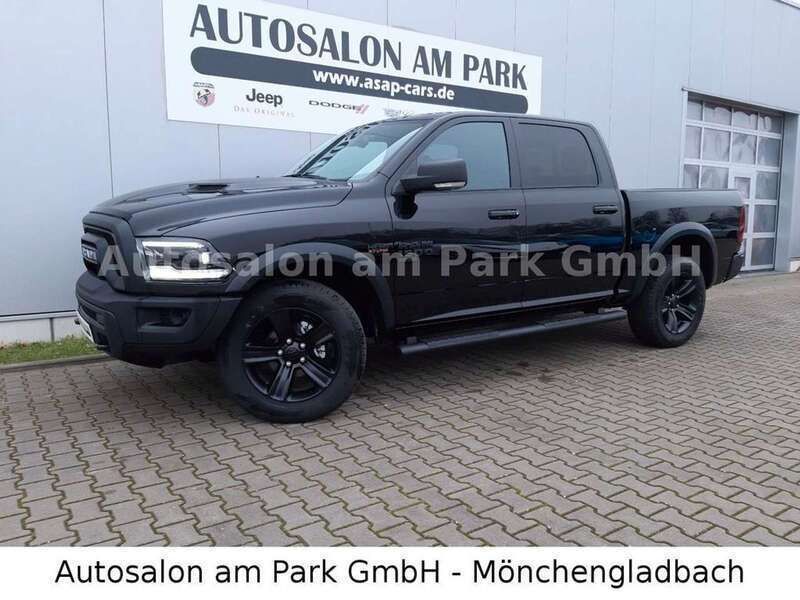 Gebraucht Dodge Ram 401 PS (294 kW) 2023 Diamond black Pickup