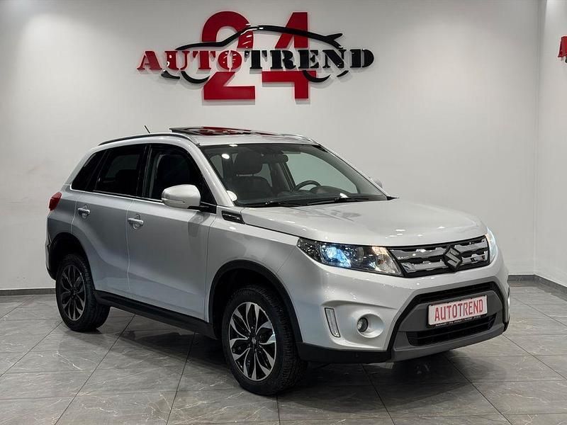 Gebraucht Suzuki Vitara Comfort+ 120 PS (88 kW) 2015 Silber SUV