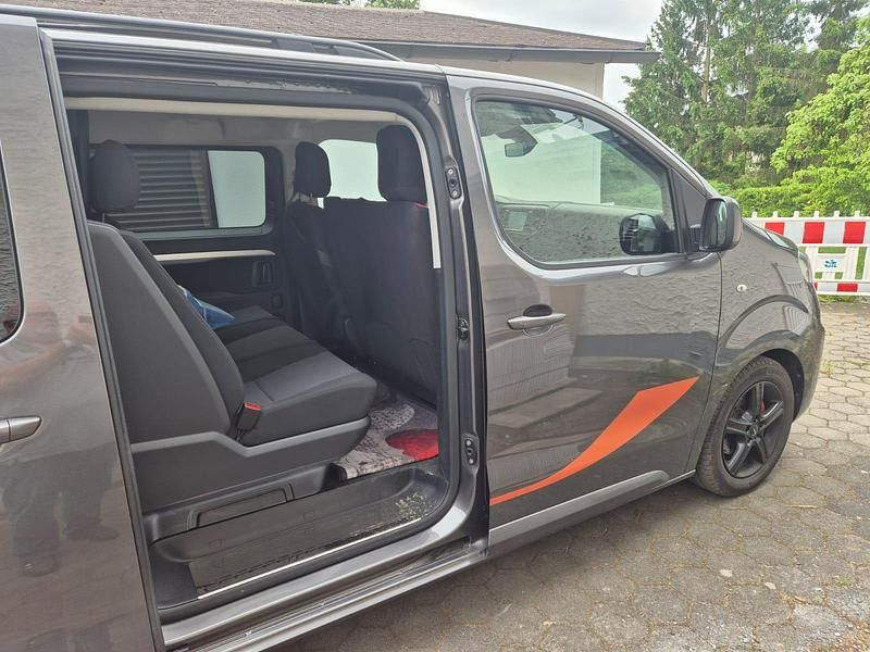 Gebraucht Opel Vivaro 177 PS (130 kW) 2020 Braun Van / Kleinbus