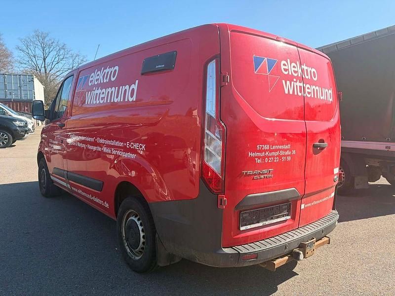 Gebraucht Ford Transit Custom 101 PS (74 kW) 2016 Rot Van / Kleinbus