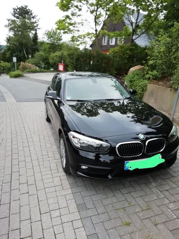 Gebraucht BMW 116 Advantage 109 PS (80 kW) 2016 Schwarz Kleinwagen