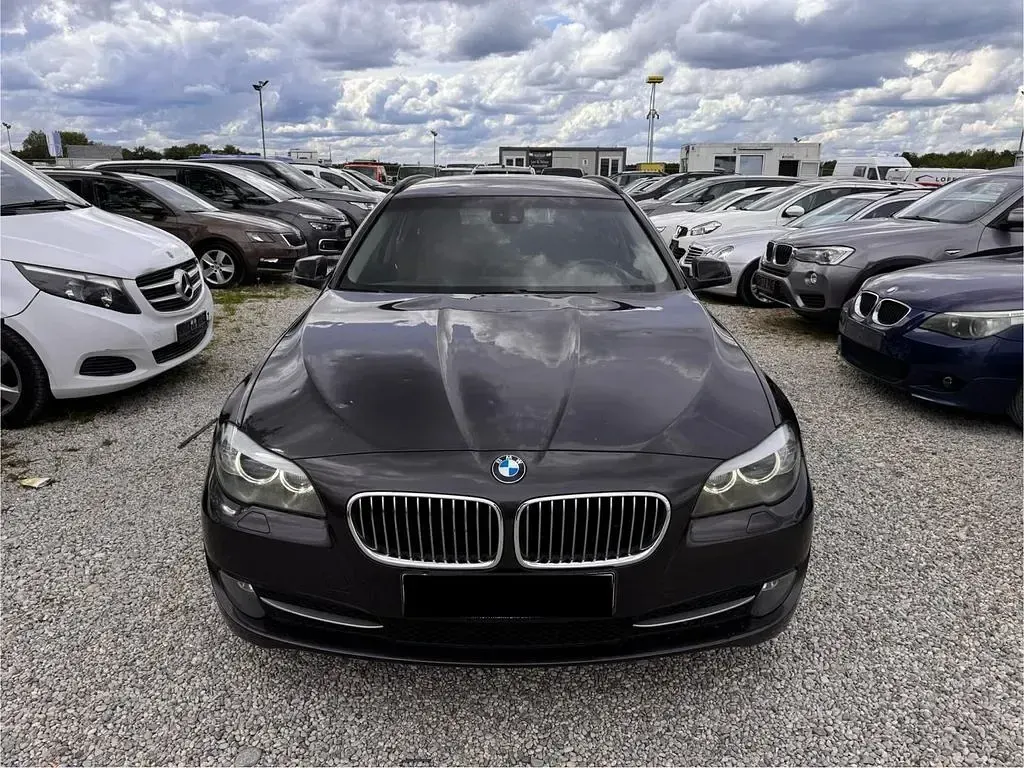 Gebraucht BMW 520 184 PS (135 kW) 2010 Grau Limousine