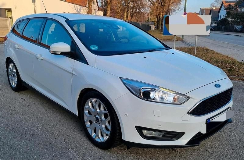 Weiß Gebraucht 2016 Ford Focus Business Edition Kombi | 7.900 € (Fairer Preis) - Bild 1/4